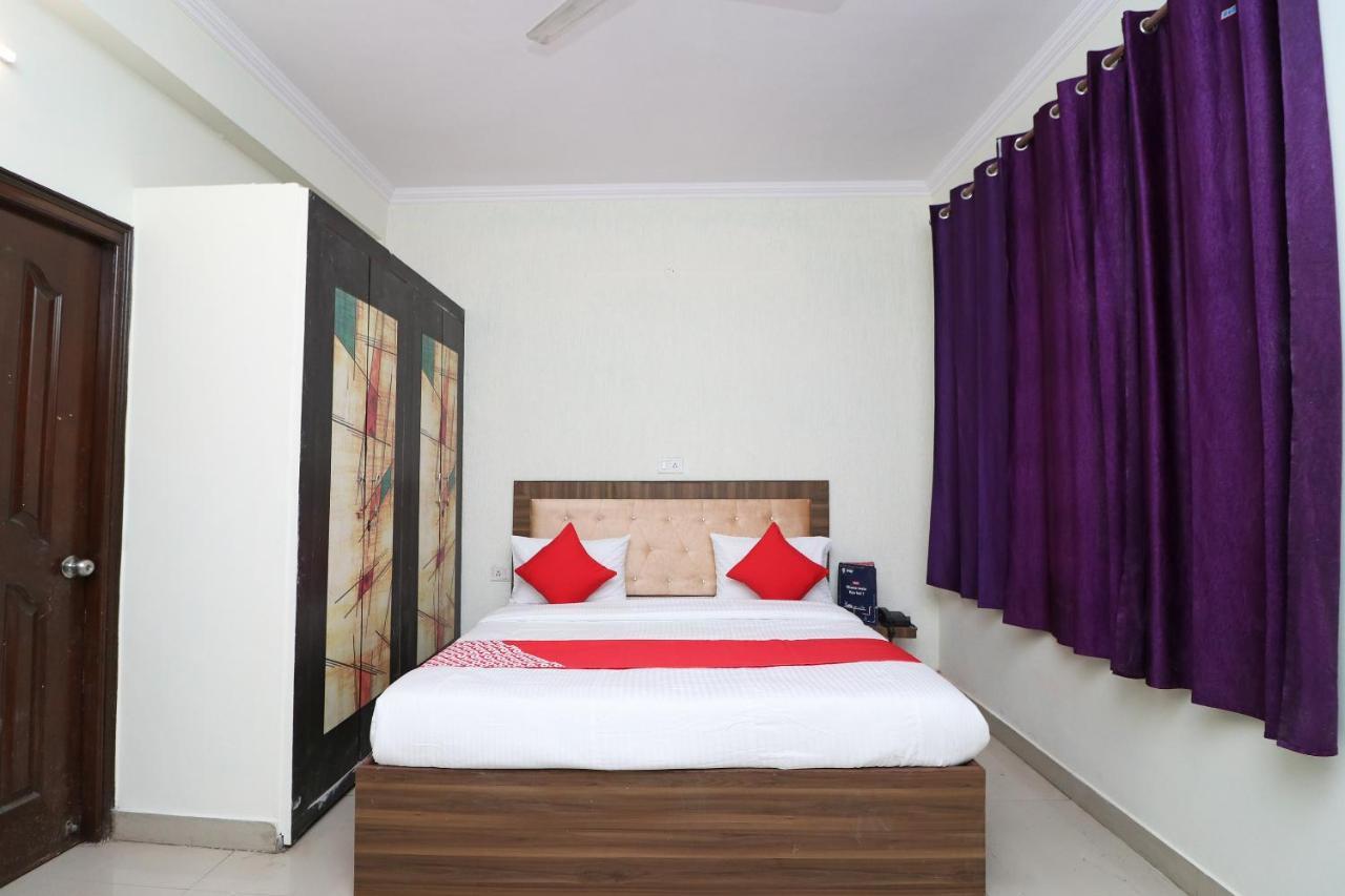 Oyo Flagship 28755 Hotel 9 Palm Rājpur Exterior foto