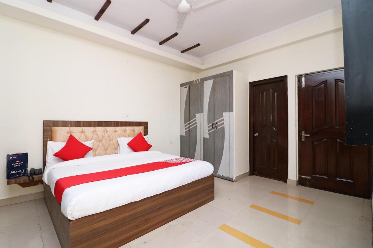 Oyo Flagship 28755 Hotel 9 Palm Rājpur Exterior foto