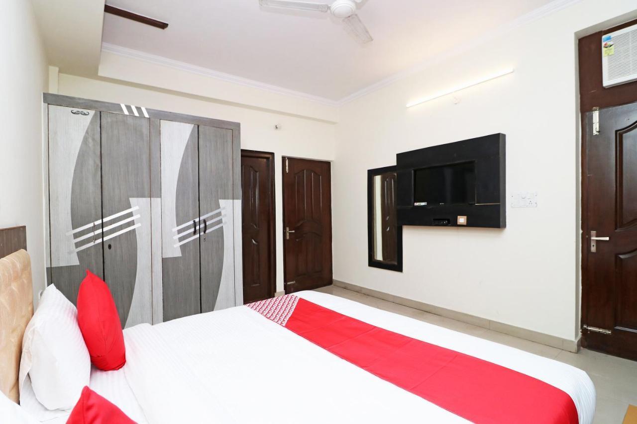 Oyo Flagship 28755 Hotel 9 Palm Rājpur Exterior foto